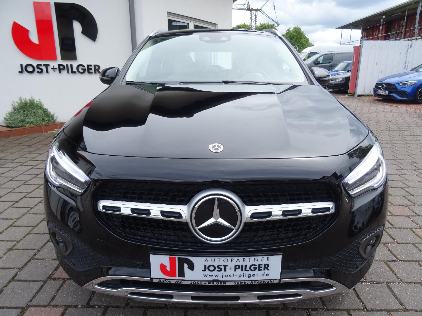 Mercedes-Benz GLA 180 Progressive Leder LED Temp SitzHzg