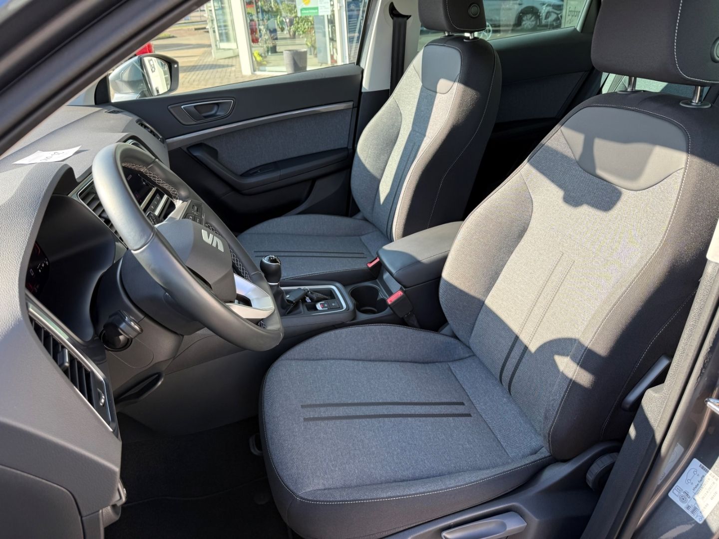 Fahrzeugabbildung SEAT Ateca Style Digitales Cockpit LED Navi AHK RFK D