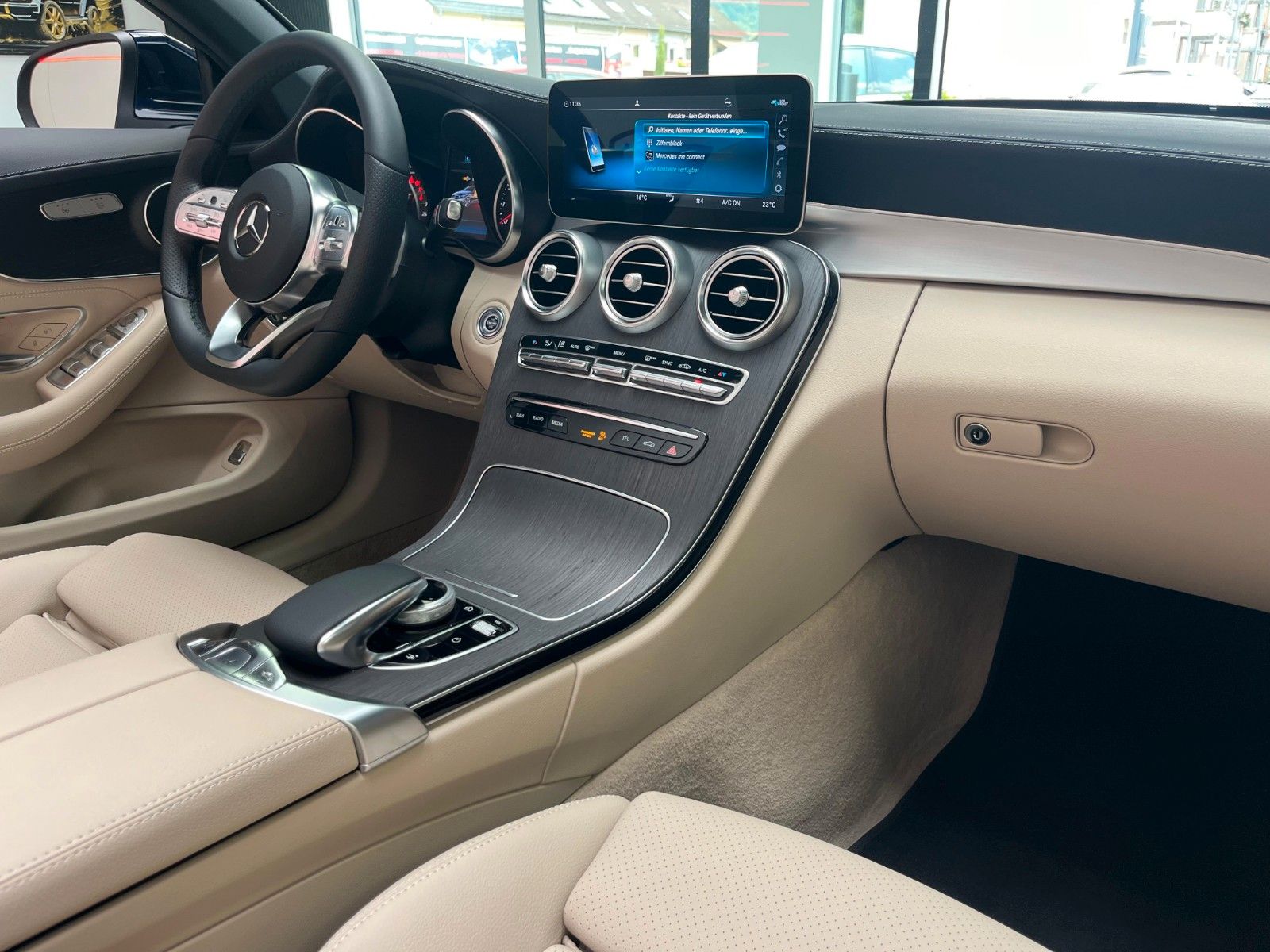 Fahrzeugabbildung Mercedes-Benz C 200 Cabrio AMG-Line*Airscarf*Park-Paket*