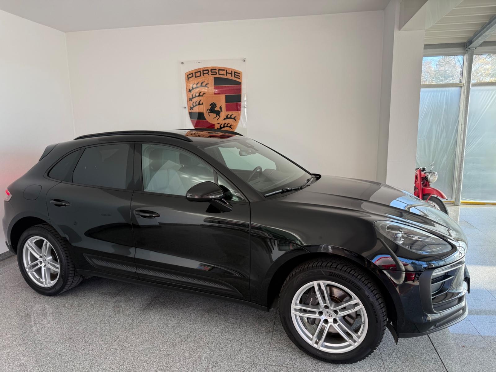 Porsche Macan - 1. Hand - Panorama- Vollleder