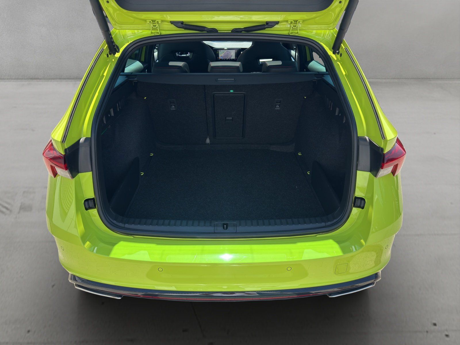 Fahrzeugabbildung SKODA Octavia Combi 2.0 TDI DSG RS 4x4/PANO/SMART-LINK