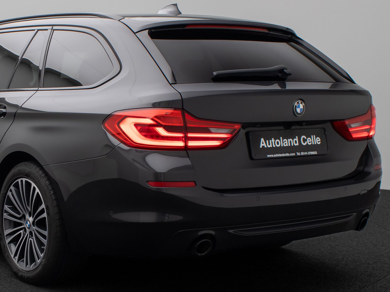 Fahrzeugabbildung BMW 530d xD SportLine 360°HUD DAB H/K 4xKlima Komfor