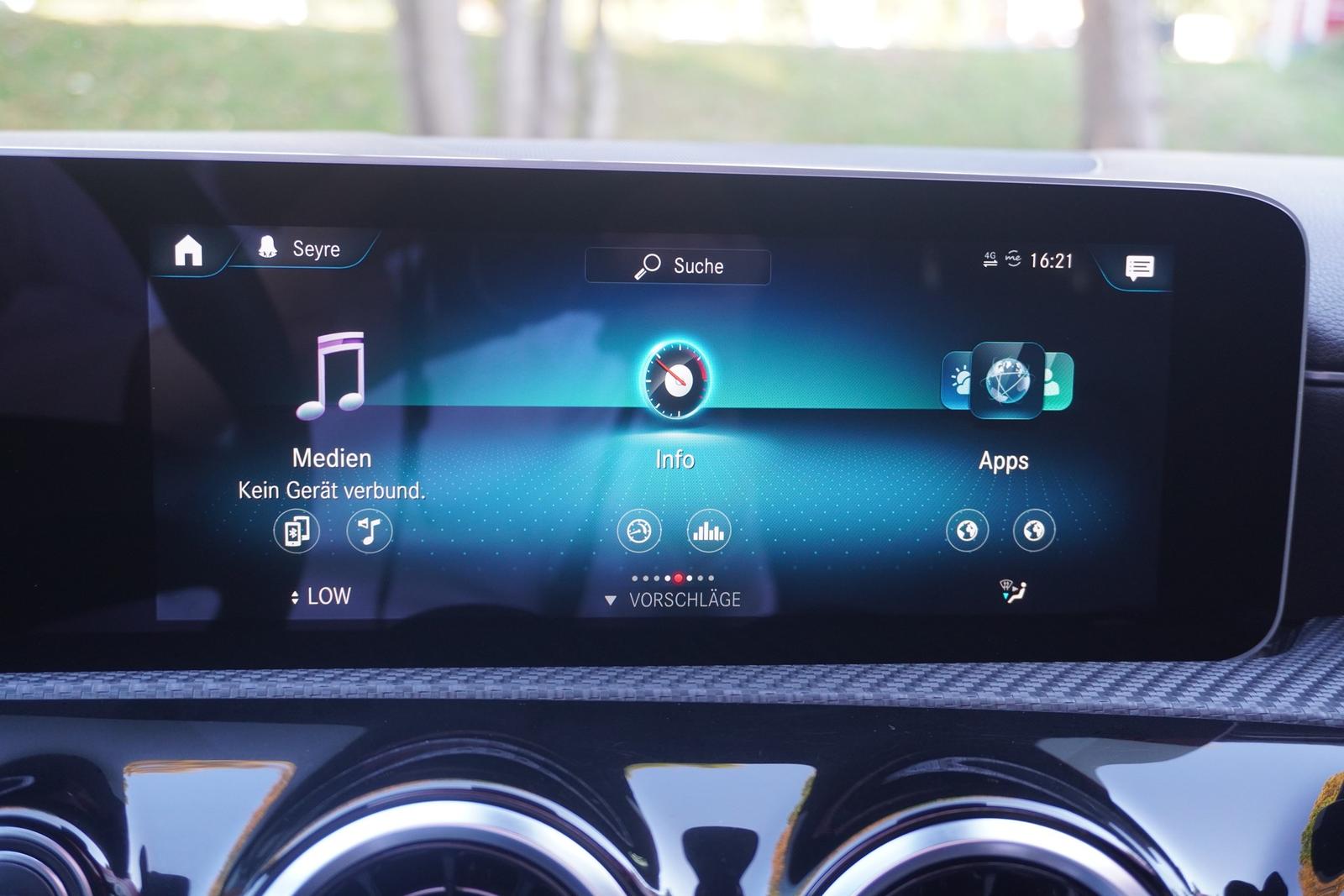 Mercedes-Benz A200 Progressive Navi Panorama Android Apple PDC