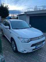 Mitsubishi Outlander 2.0 PHEV 4WD Hybrid - Mitsubishi Outlander in Ludwigshafen