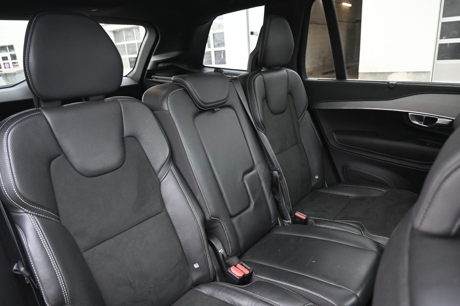 Fahrzeugabbildung Volvo XC90 D5 AWD*R Design*LUFT*PANO*7Si*LED