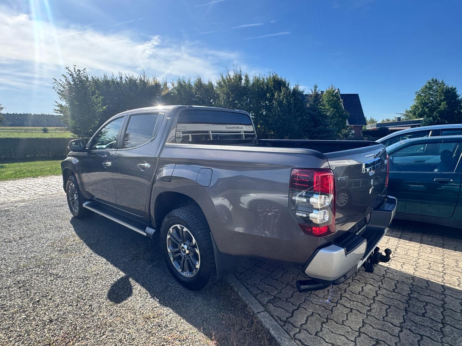 Mitsubishi L200 Intro Edition Doppelkabine 4WD Automatik