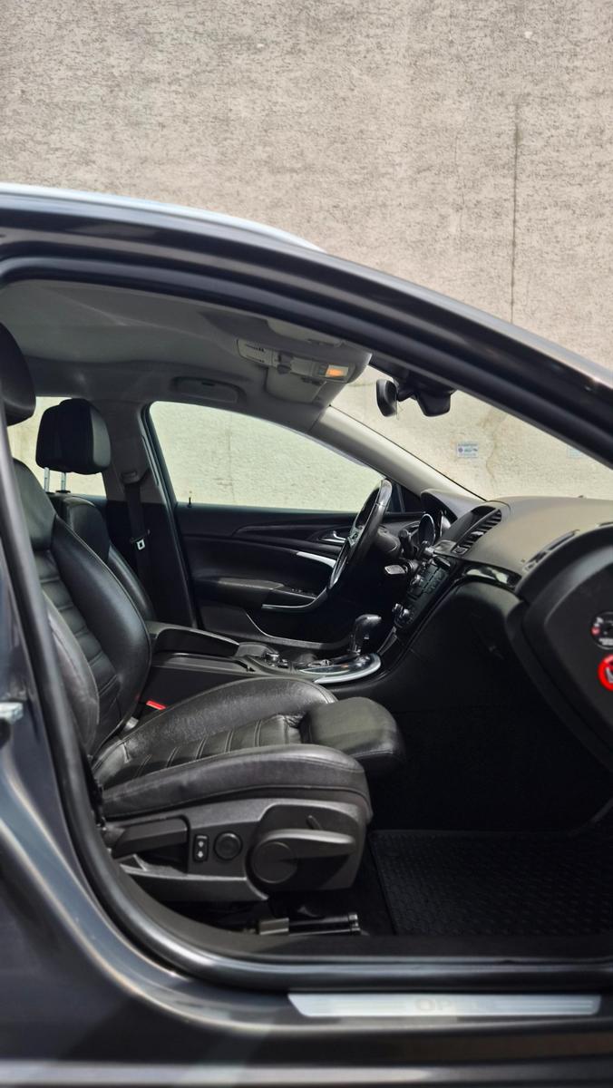 Opel Insignia 2012 — photo 14