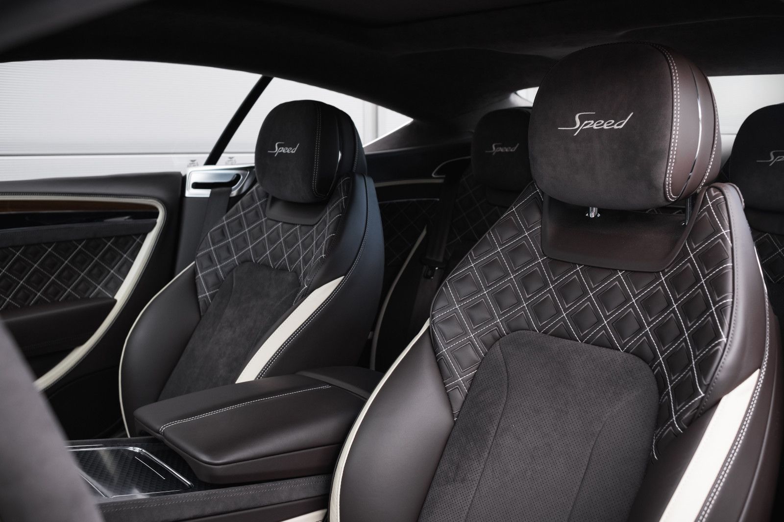 Fahrzeugabbildung Bentley Continental GT 6.0 W12 Speed - B&O - Pano