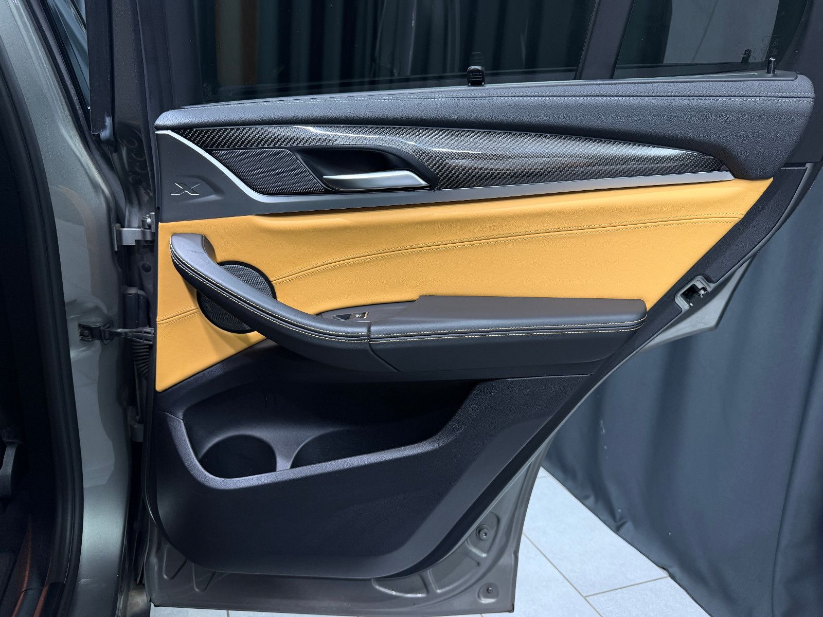 Fahrzeugabbildung BMW X3 M |H/K|HuD|PANO|LASER|INDIVIDUAL