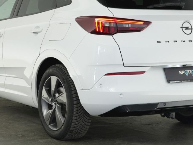 Grandland GSe PHEV 4X4 AUTOMATIK+AHK+NAVI+360 GR
