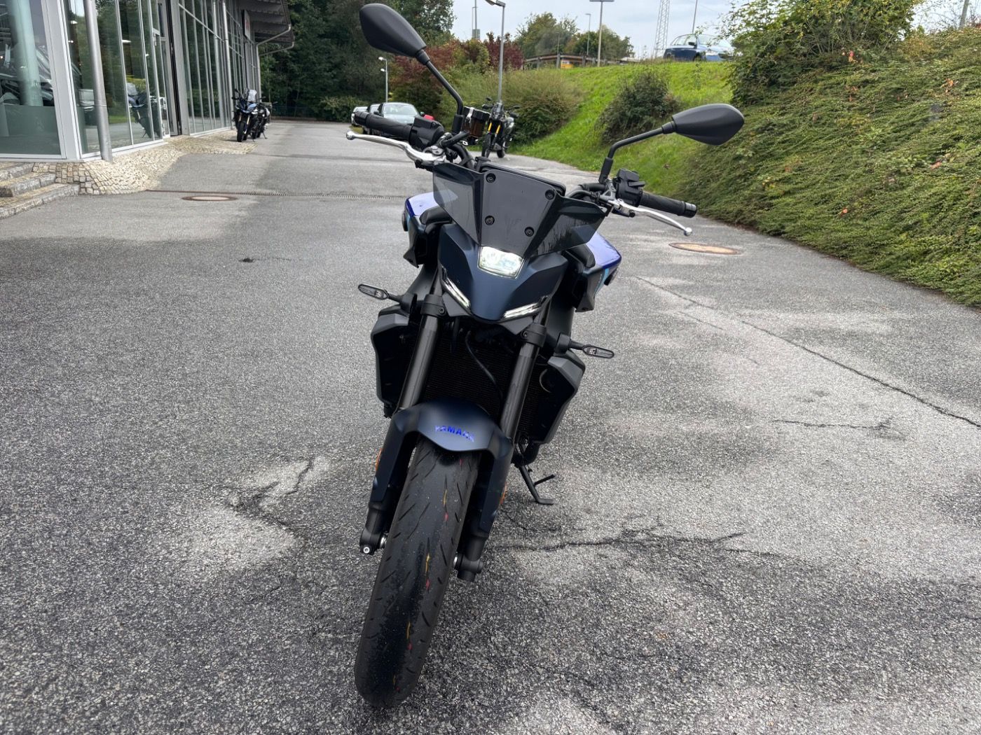 Fahrzeugabbildung Yamaha MT 09 ABS aus erster Hand