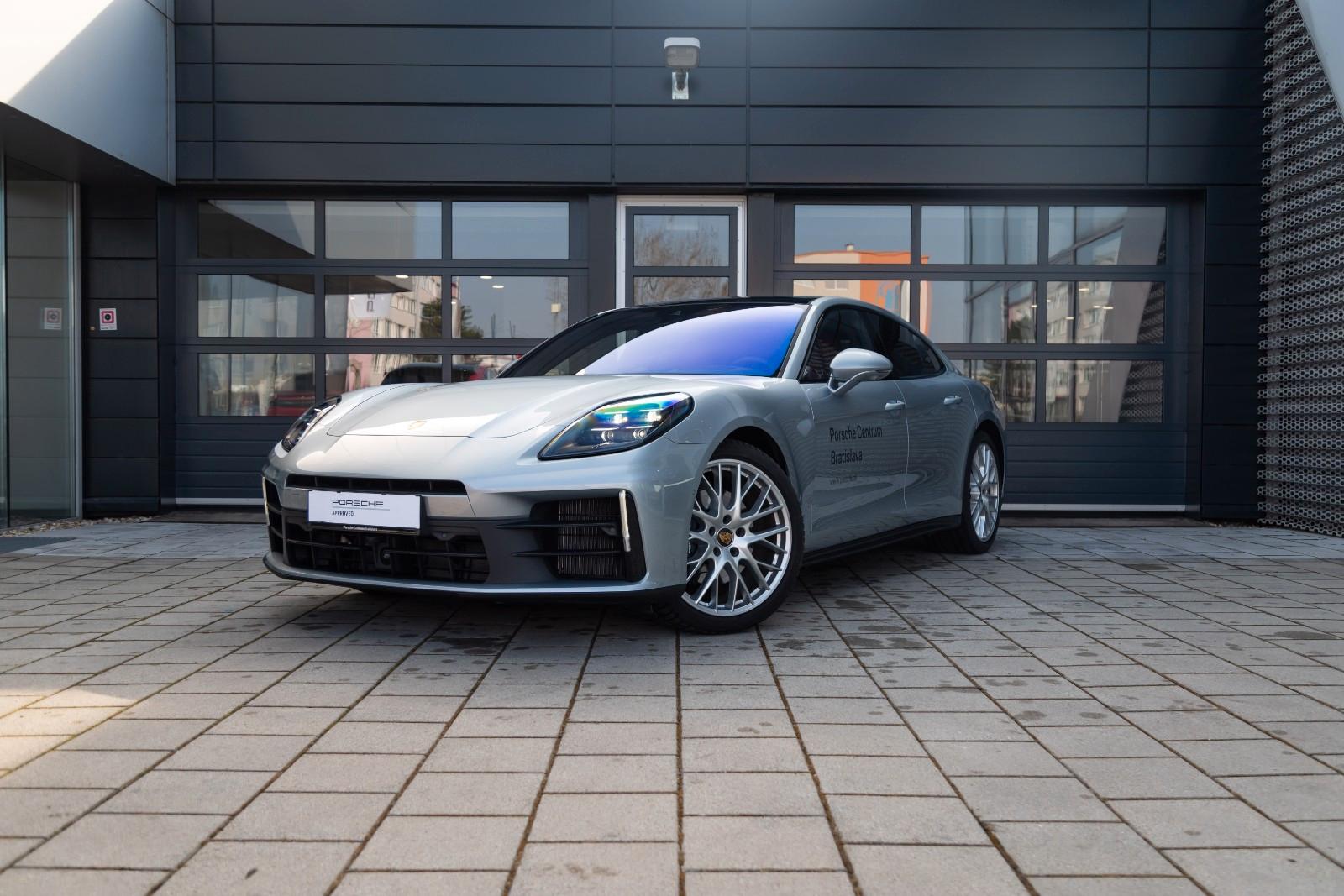 Porsche Panamera 4