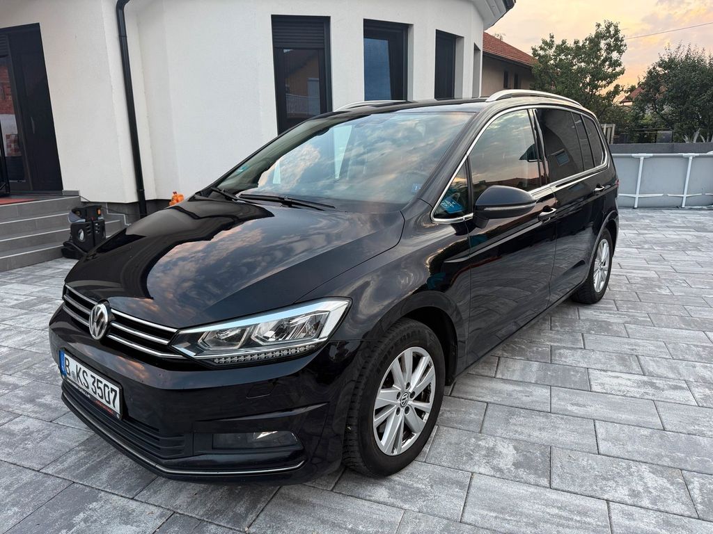 Image of Volkswagen Touran