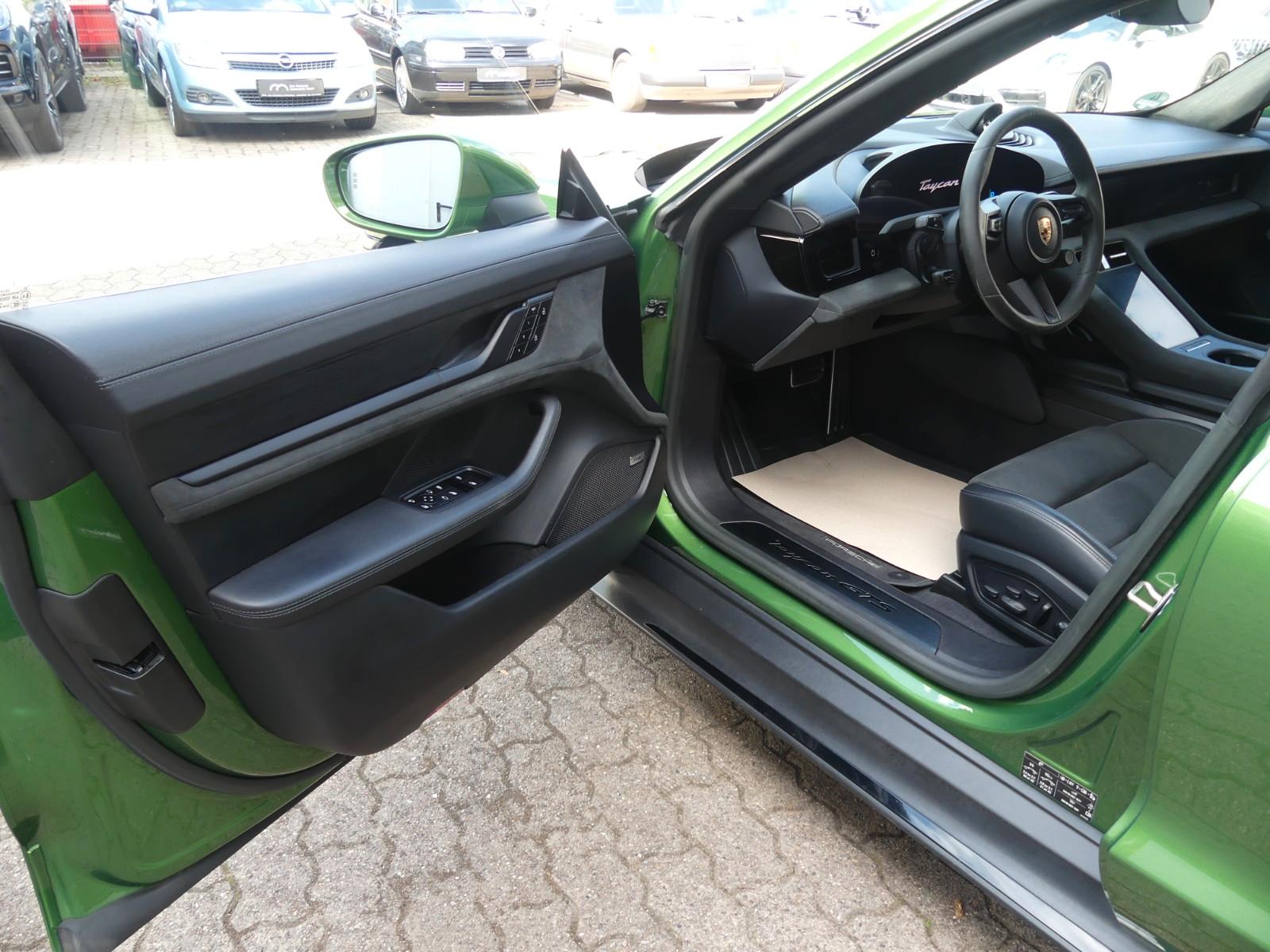 PORSCHE TAYCAN SPORT TURISMO GTS 598ch - 4X4 - TOIT PANORAMIQUE - SONORISATION BOSE - JANTES 21 POUCES - SIÈGES CHAUFFANTS