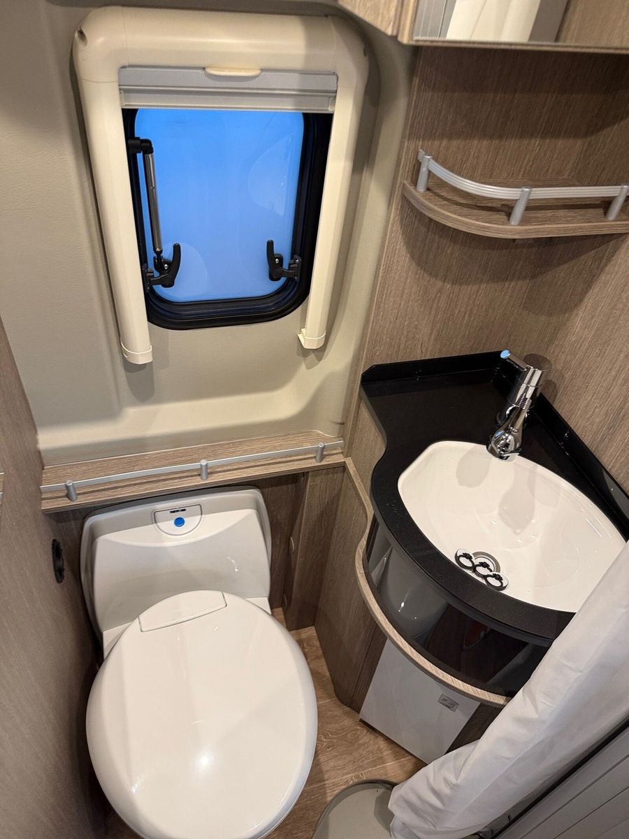 Fahrzeugabbildung Pössl Roadcruiser Fiat 180 PS 7000 EUR geschenkt