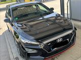 Hyundai i30N - Hyundai mit Benzin-Antrieb: Scheckheftgepflegt, Kleinwagen