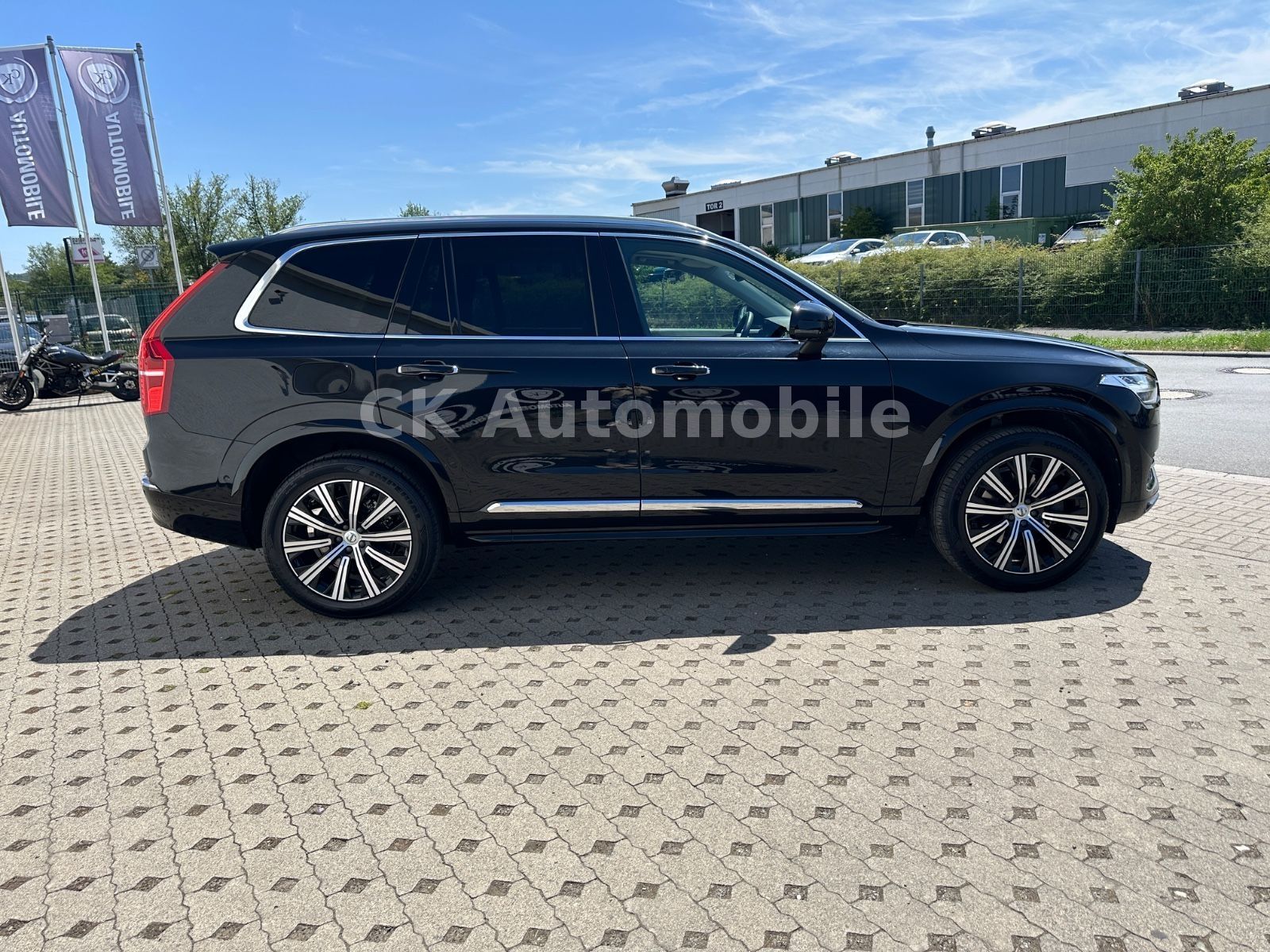 Fahrzeugabbildung Volvo XC90 B5 Plus Bright AWD 7Sitze/Navi/Pano/360°Kam
