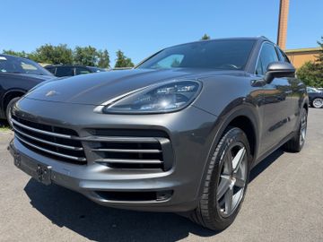 Porsche Cayenne - 1