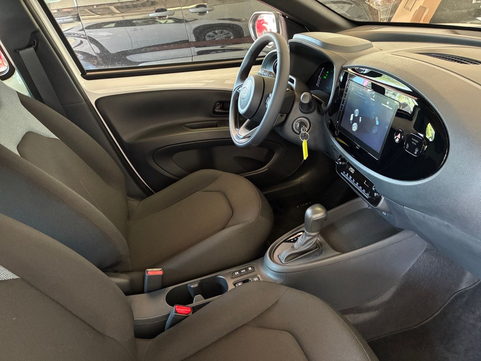 Toyota Aygo (X) - Bild 25