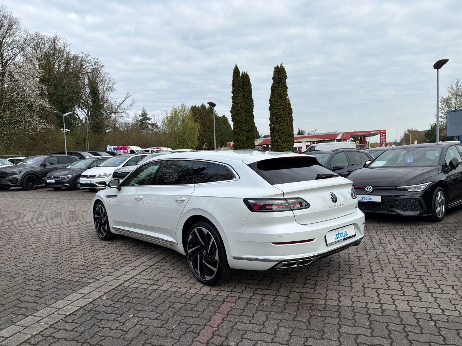 Arteon SB R-Line TDi DSG PANO Navi LED Kamera