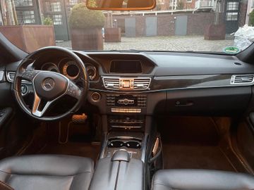 Mercedes E 200 - 11