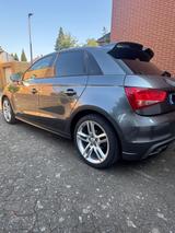 Audi A1 1.4 TFSI S tr. 136kW S line Sportback S line - Audi A1: Grau