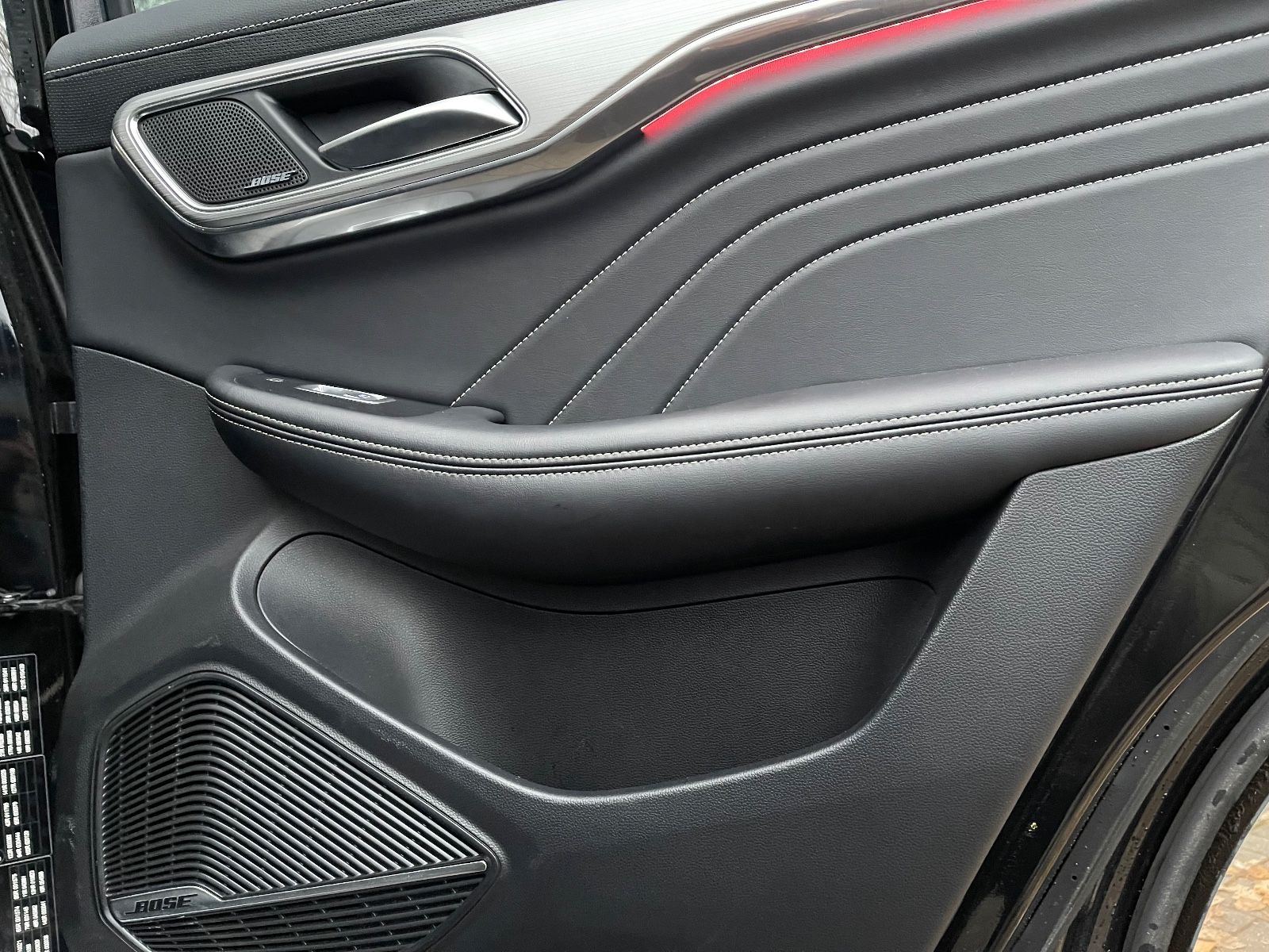 Fahrzeugabbildung MG Marvel R Performance*BOSE*PANO*LEDER*MEMO*LED