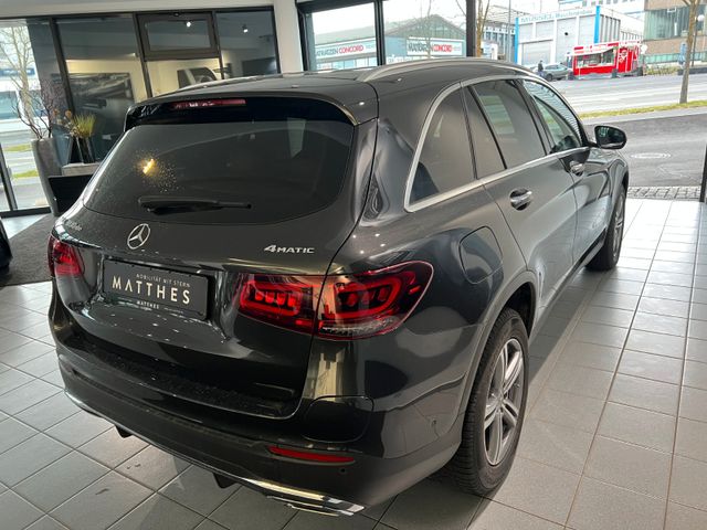 Fahrzeugabbildung Mercedes-Benz GLC 300 de 4M AMG/360°/AHK/Pano