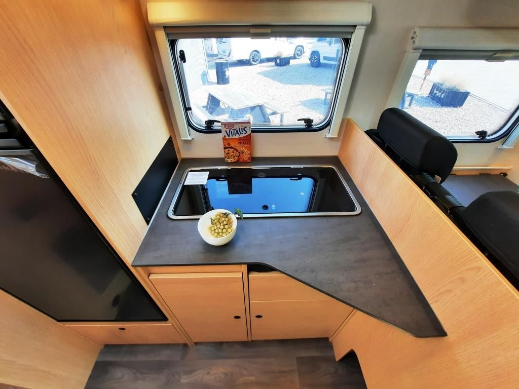 Fahrzeugabbildung Sunlight T SUB TS67 Verfüg./Sparen Sie 2.957,- €
