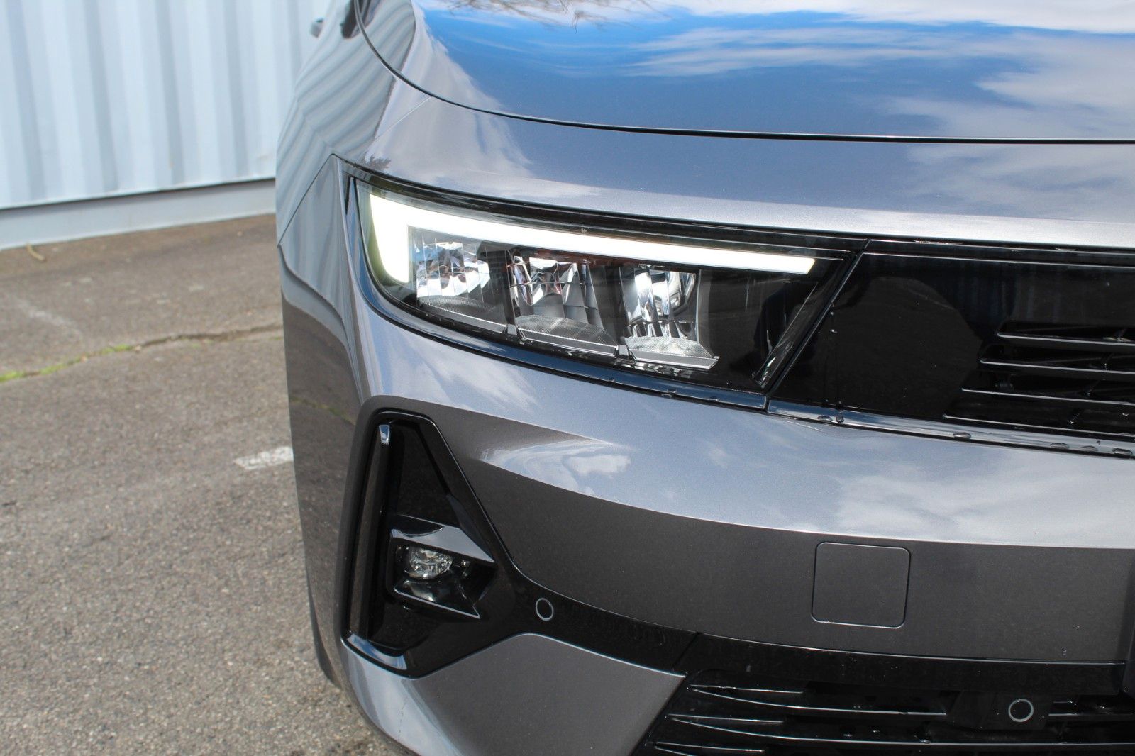 Fahrzeugabbildung Opel Astra Sports Tourer GS Navi*Kamera360°*Sitzh.