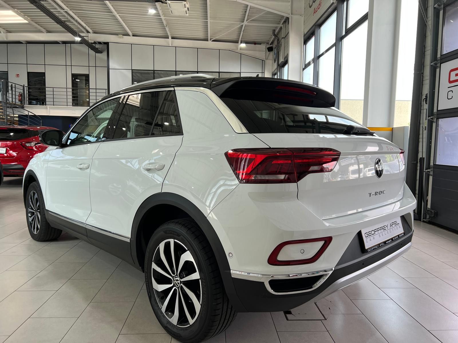 Volkswagen T-Roc 1.5 TSI 150 DSG STYLE,1 HAND,VIRTUAL,KAMER imagem 3