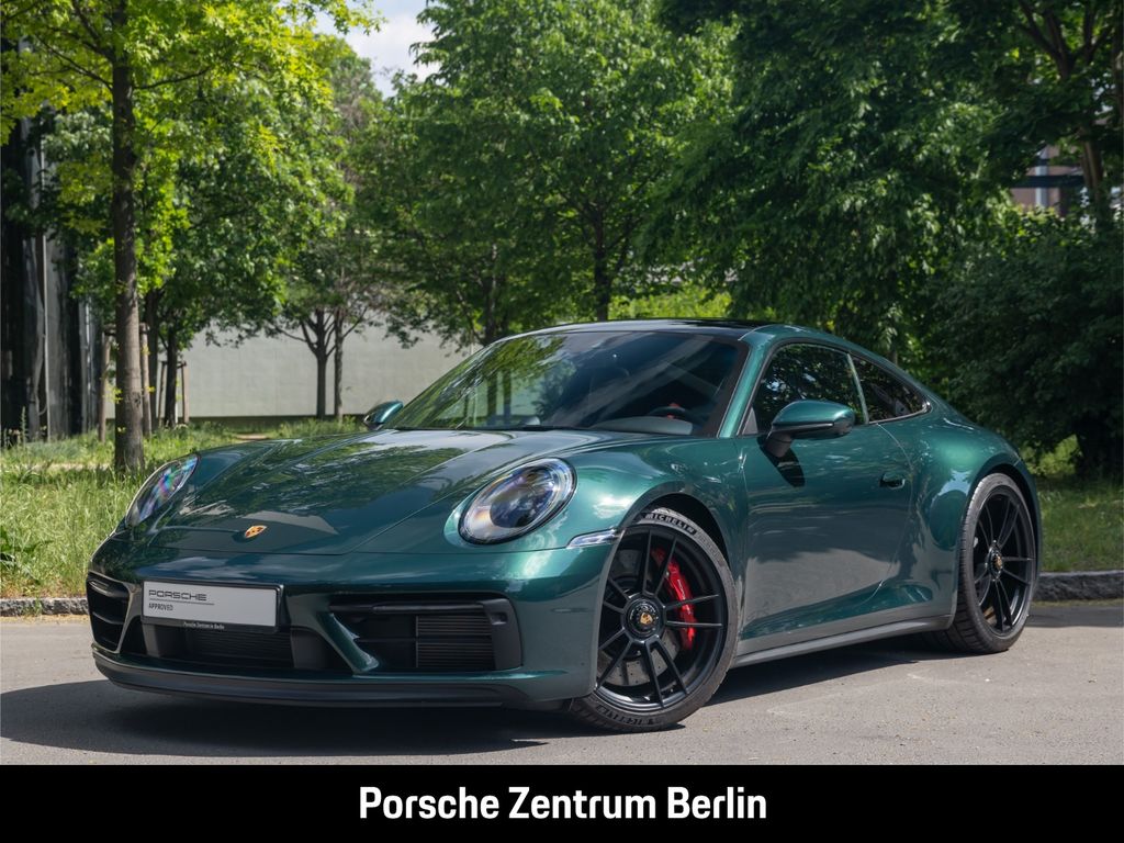 Porsche 992 (911) Carrera 4 GTS