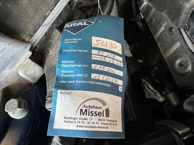 BMW 330 e Lim. iPerformance Sport Line *2. Hand*LED*