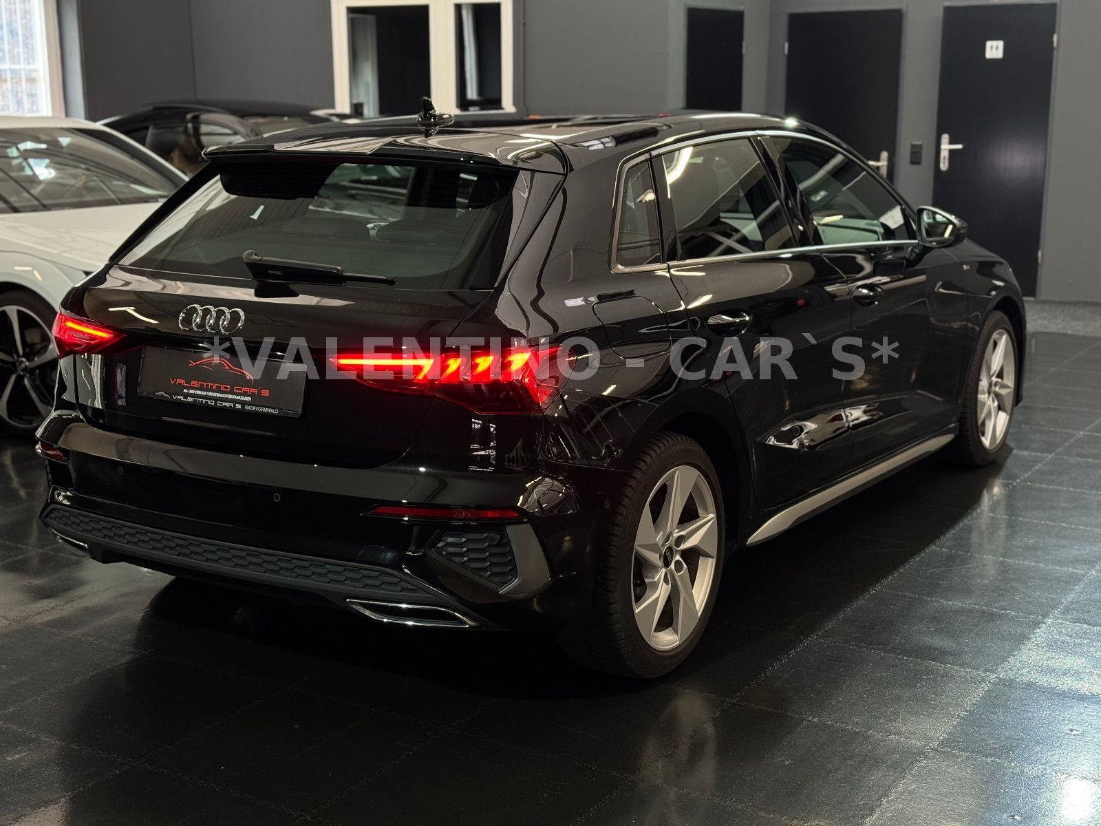 Audi A3 SPB 30 TFSI S-line S-Tron Matrix Apple Ambien foto 6