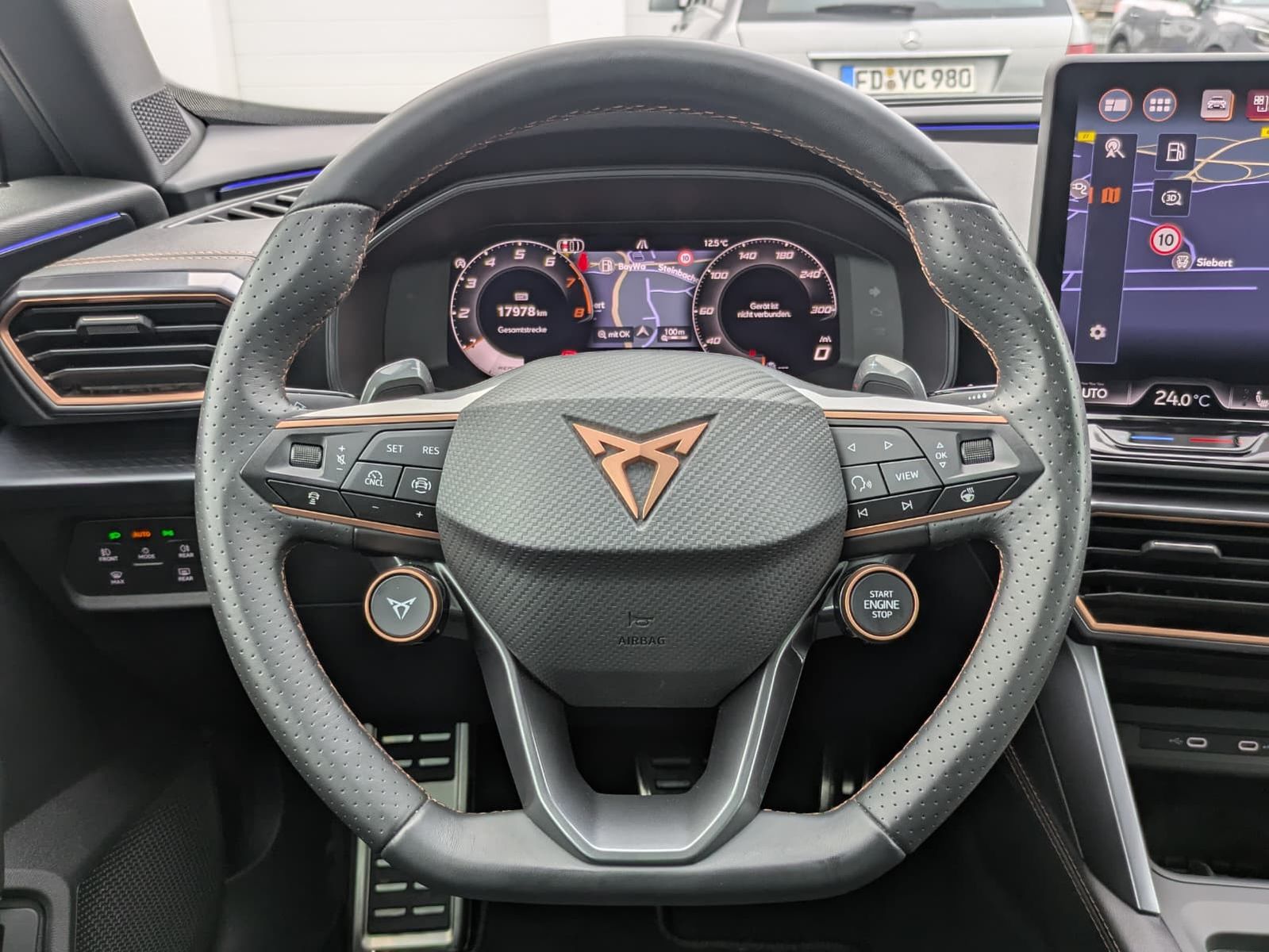 Fahrzeugabbildung CUPRA Formentor 1.5 eTSI PANO*MATRIX*SENNH.*DINAM*360°