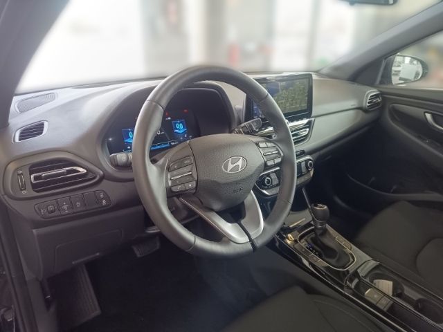Fahrzeugabbildung Hyundai i30 FL 5-Türer (MY25) 1.0 T-GDI (100 PS) 7-DCT 2