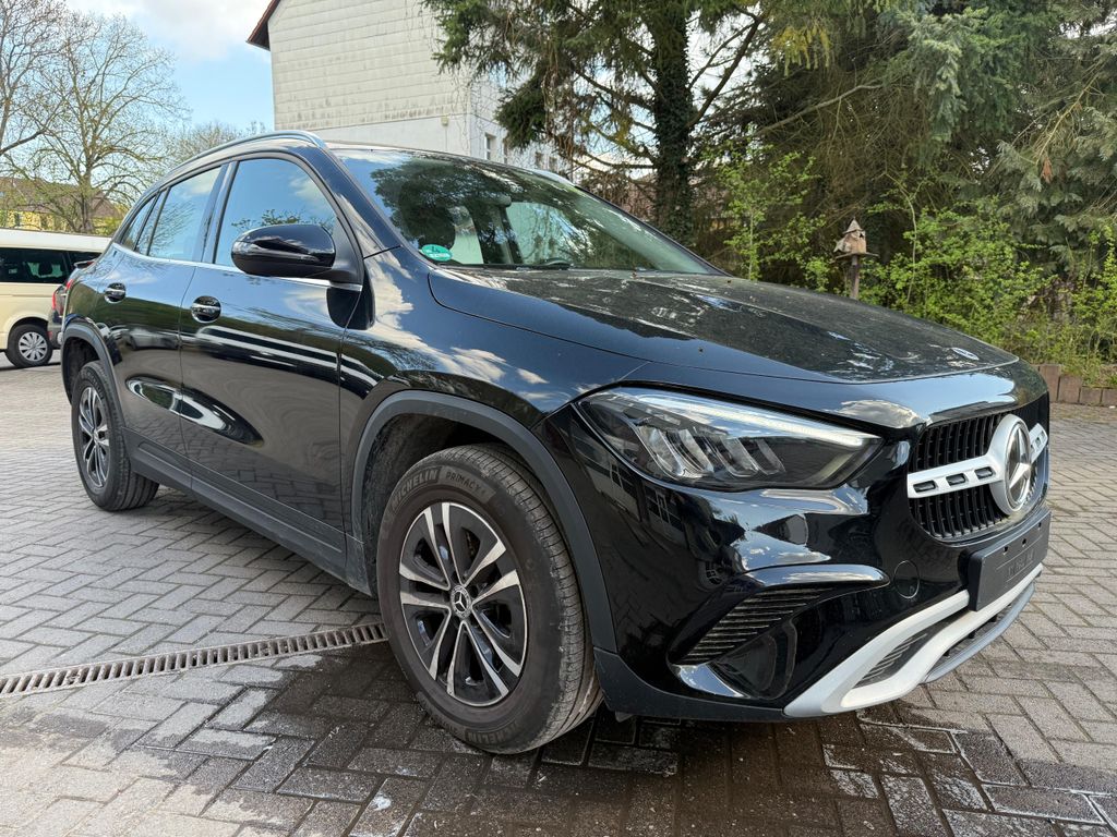 Image of Mercedes-Benz GLA 180