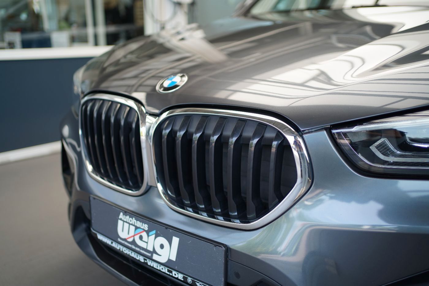 Fahrzeugabbildung BMW X1 20i Sport Line Rückfahrkamer+Navi+Sitzheiz+LE