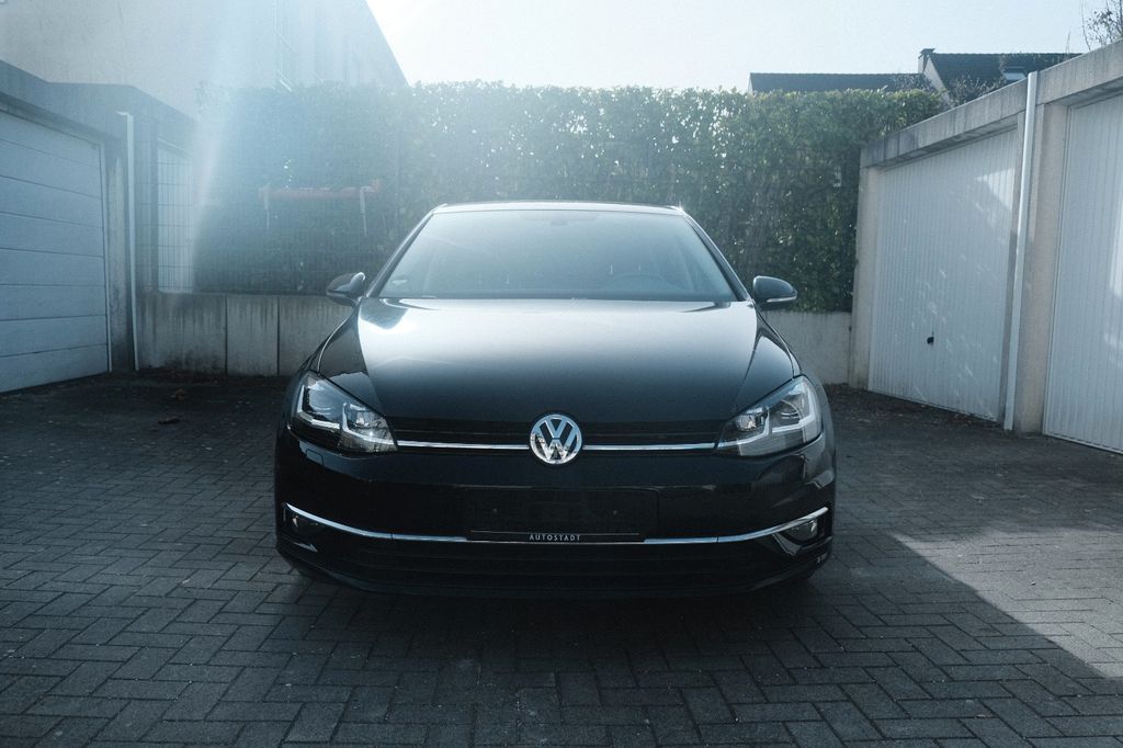 Image of Volkswagen Golf