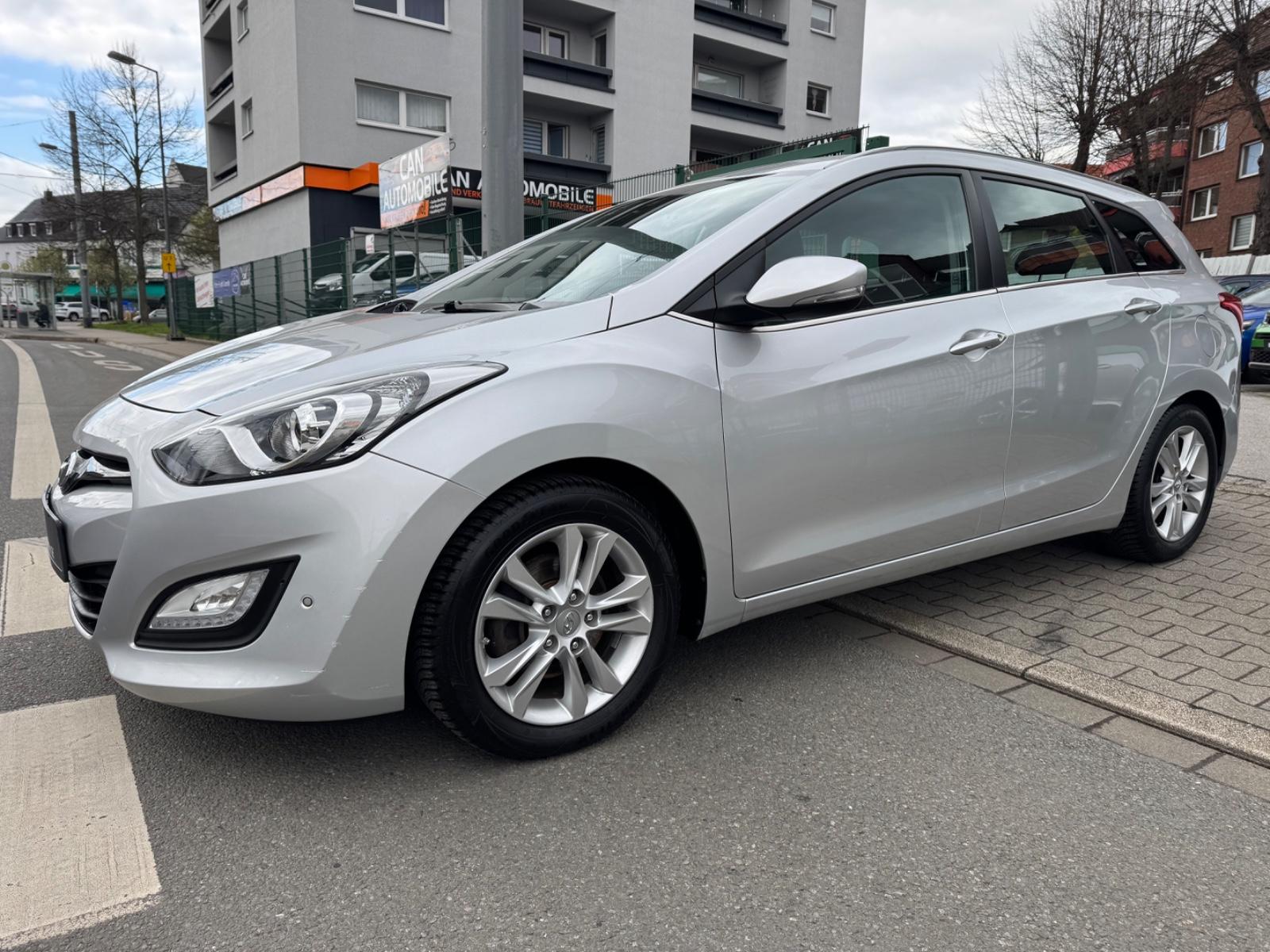Hyundai i30 cw Trend * AHK ABNEHMBAR *