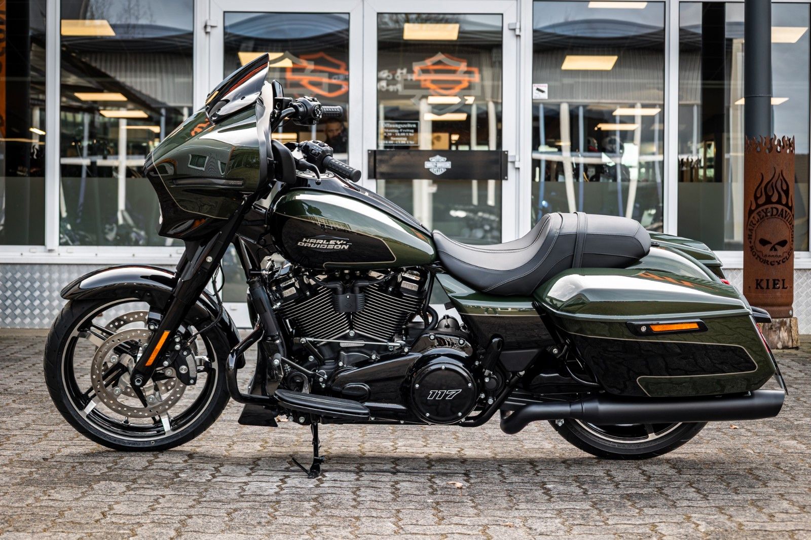 Fahrzeugabbildung Harley-Davidson Street Glide FLHX MY26 117 CUI