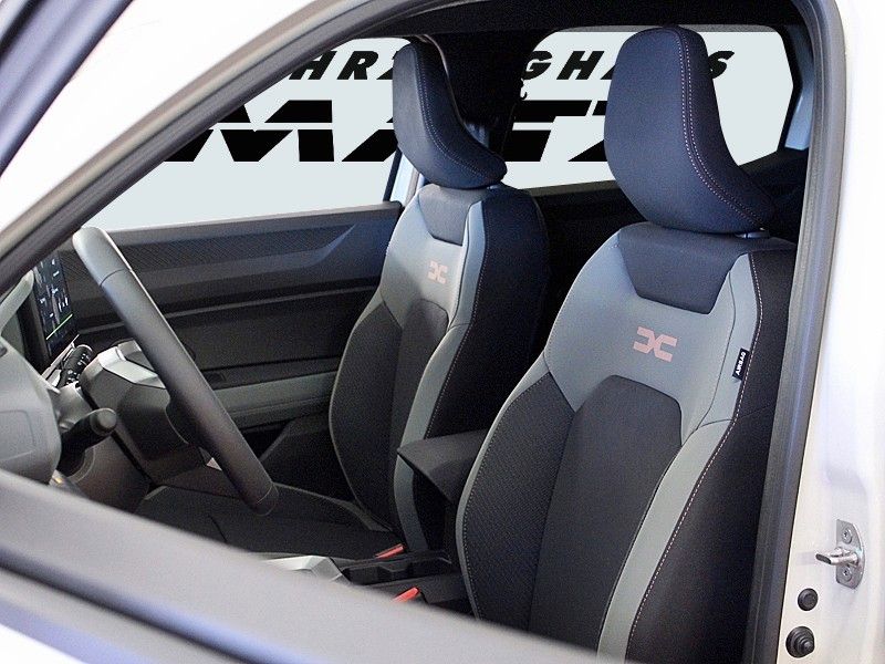 Fahrzeugabbildung Dacia Duster Hybrid 140 Extreme*Winterpaket *