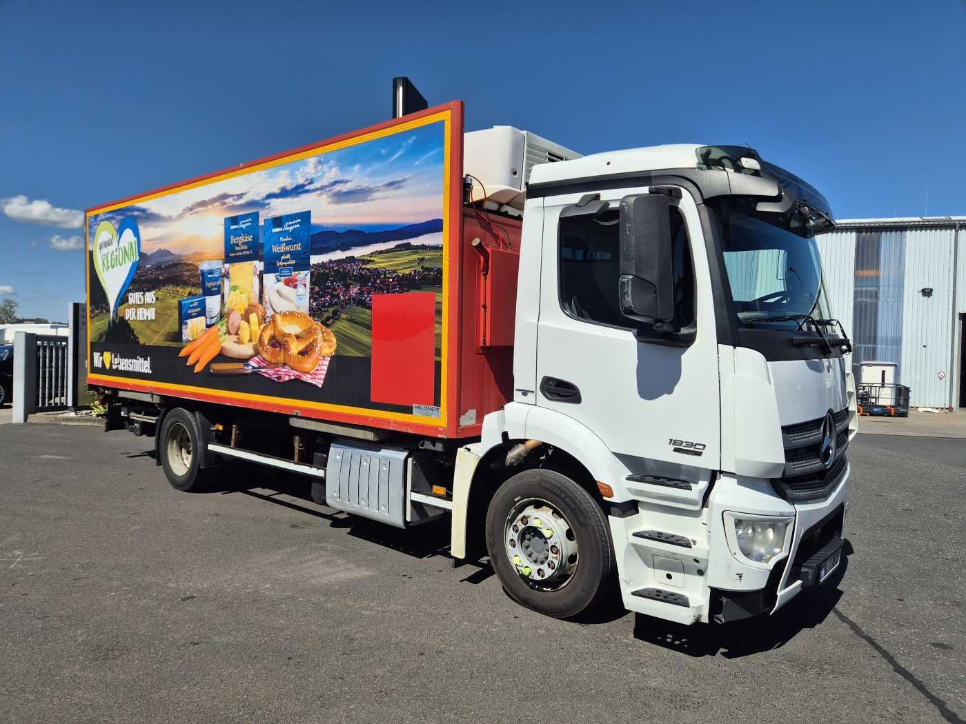 Fahrzeugabbildung Mercedes-Benz Antos 1830 LL 4x2 Ladebordwand Carrier Supra 750