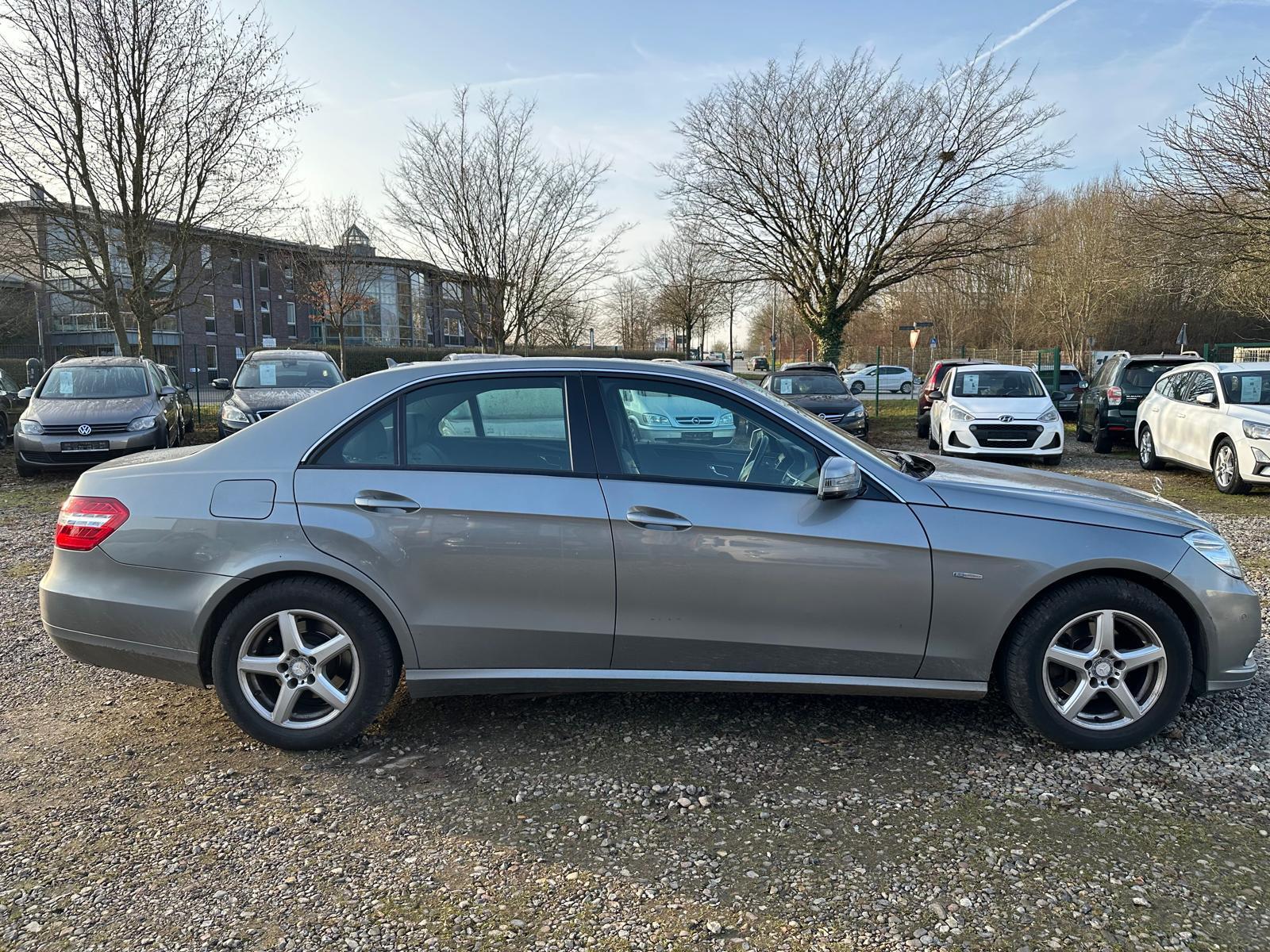 Mercedes-Benz E E 220 CDI BlueEfficiency