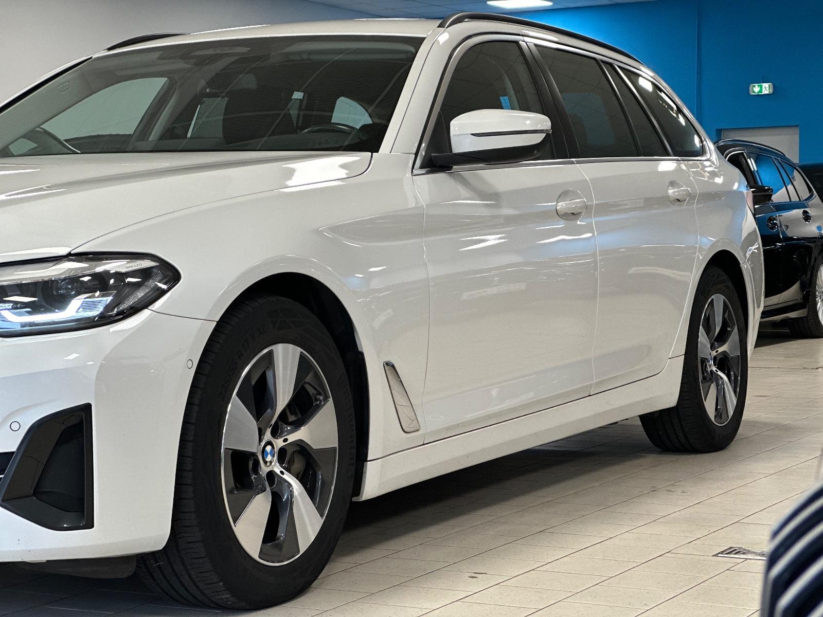 BMW 530d xDr. HUD/Park&DriveAss/SportLederSitz/KeyLe