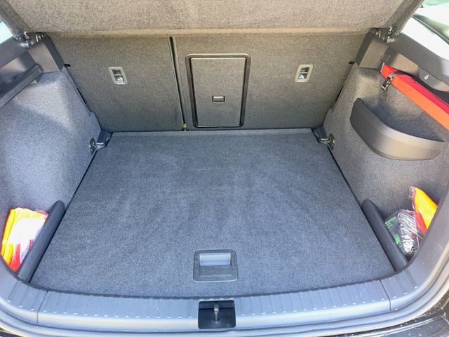 Karoq 1.5 TSI ACT Style, Matrix LED, PANO, Amund