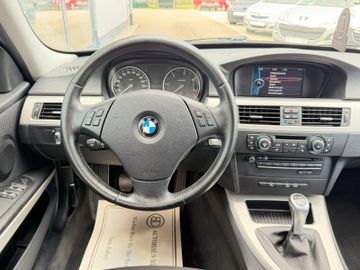 BMW 320 - 12