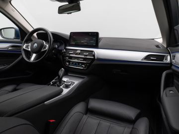 Fahrzeugabbildung BMW 520d Kamera Laser HUD DAB 4xKlima AHK Komfort