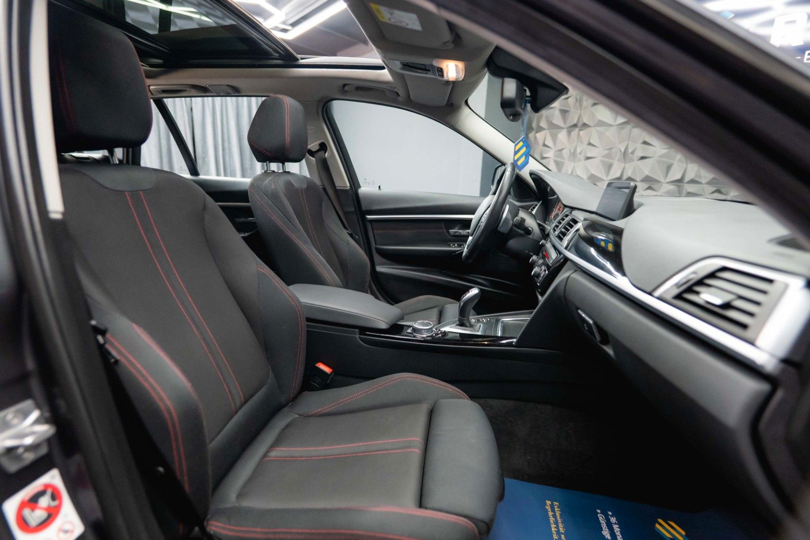 Fahrzeugabbildung BMW 335d xDrive Sport Line | LED | Pano | HUD | TÜV