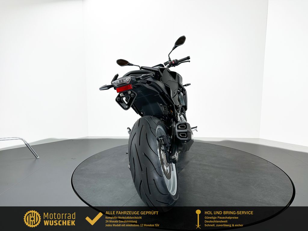Fahrzeugabbildung BMW F900 R A2
